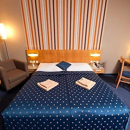 Blue 3* Братислава