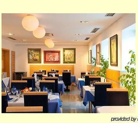 Hotell Blue 3*