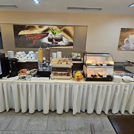 伯拉第斯拉瓦布鲁酒店 酒店 布拉迪斯拉发