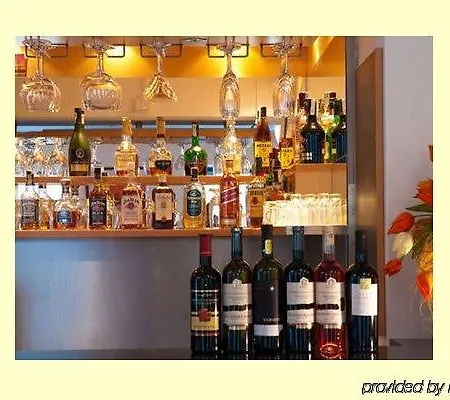 伯拉第斯拉瓦布鲁酒店 酒店