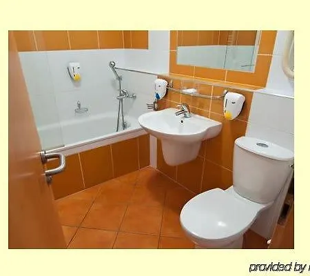 伯拉第斯拉瓦布鲁酒店 3*