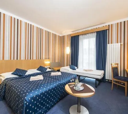 伯拉第斯拉瓦布鲁酒店 酒店 布拉迪斯拉发