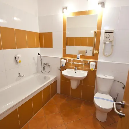 伯拉第斯拉瓦布鲁酒店 布拉迪斯拉发