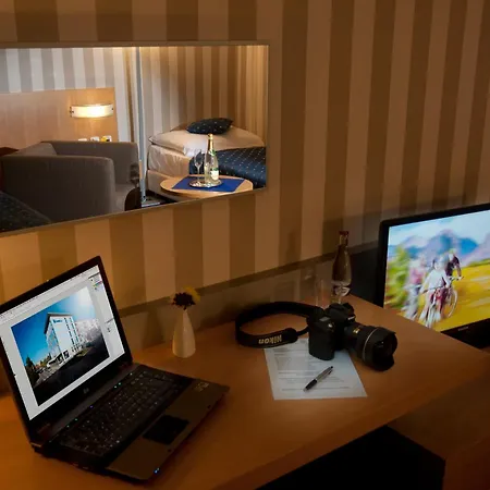 酒店 伯拉第斯拉瓦布鲁酒店 3*